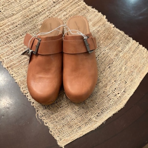 universal thread clogs - Picture 2 of 3